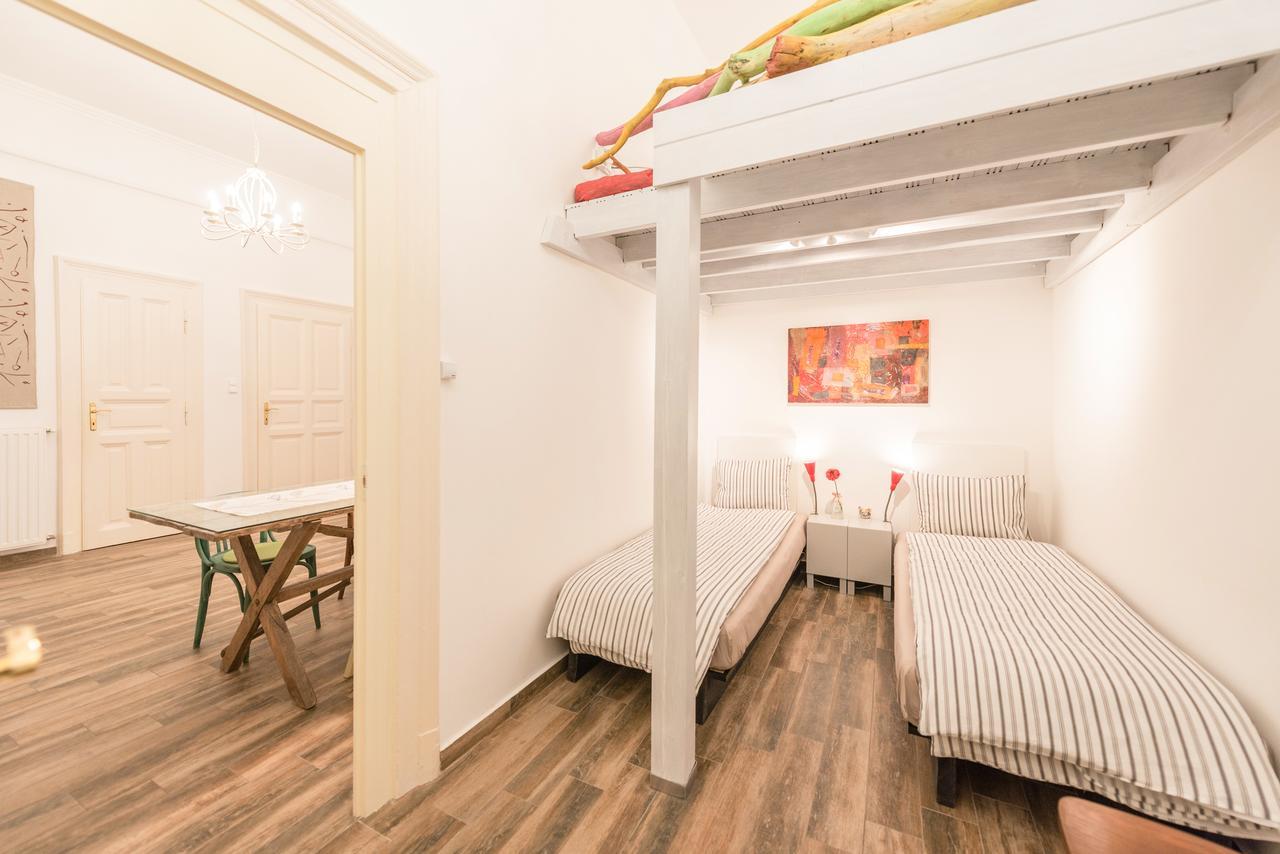 Family And Friends Apartment 부다페스트 외부 사진